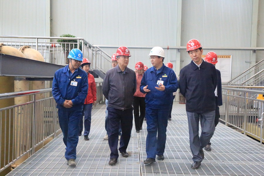 20-2016年5月，國家水利部原副部長朱登銓一行蒞臨金徽股份調(diào)研項目建設工作。.jpg
