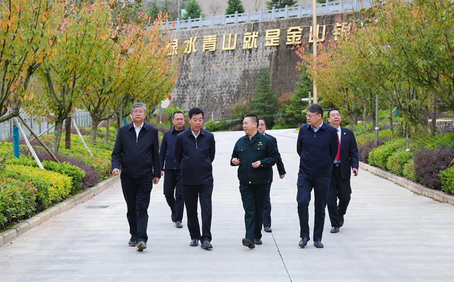 29-2021年10月，甘肅省高級人民法院院長張海波蒞臨公司調(diào)研。.jpg